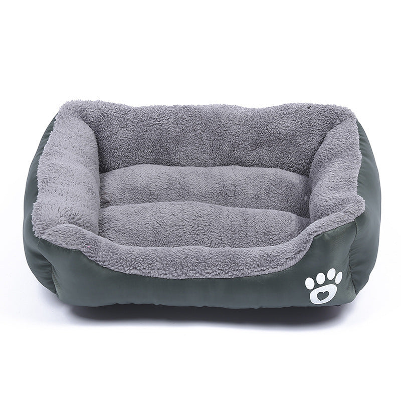 Soft Fleece Pet Bed – Waterproof Bottom, Warm & Cozy for All Pet Sizes