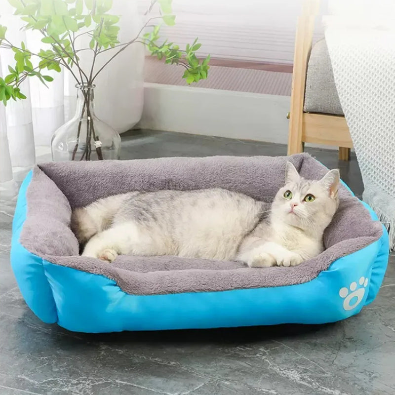 Soft Fleece Pet Bed – Waterproof Bottom, Warm & Cozy for All Pet Sizes
