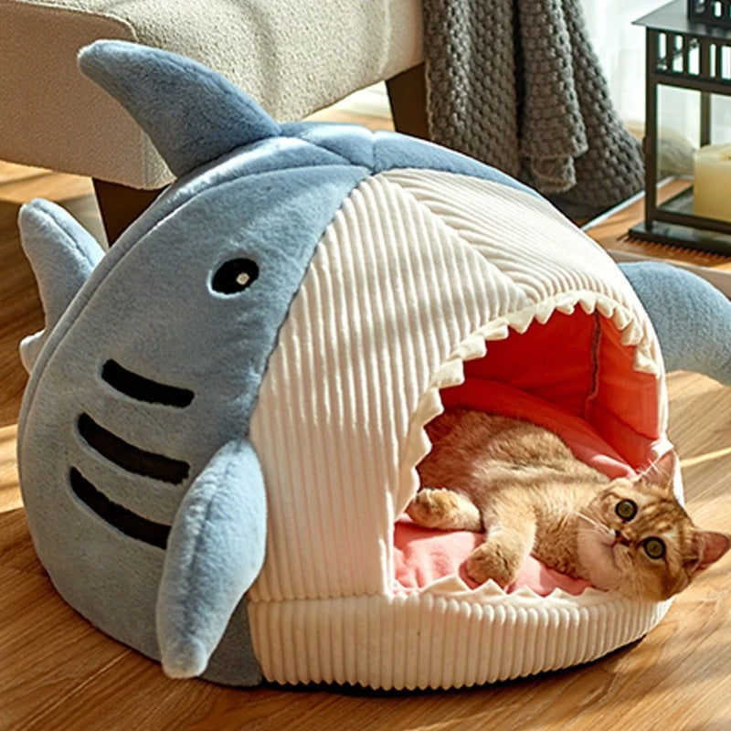 Shark Pet Bed – Cozy Semi-Closed Nest for Cats & Small Dogs