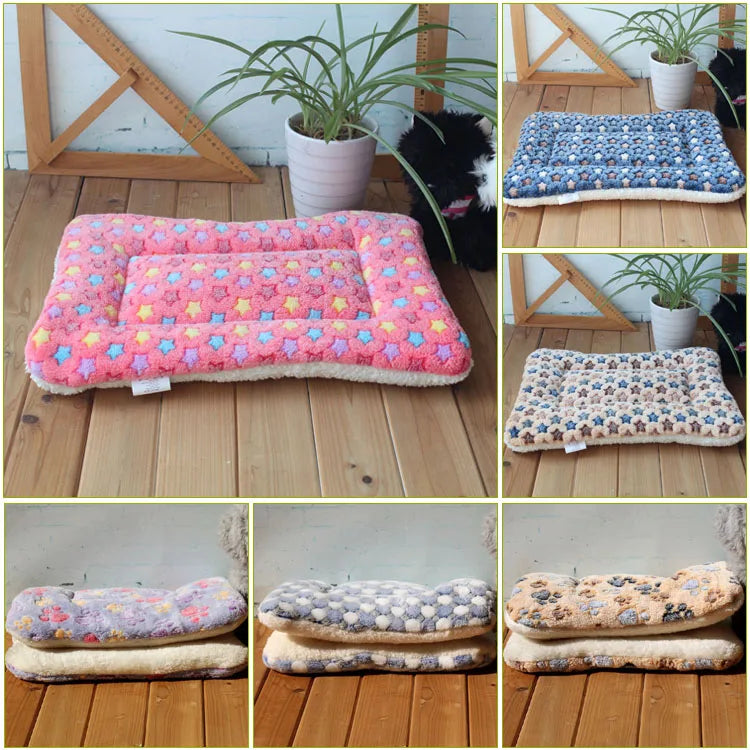 Warm Fleece Pet Mat – Travel Cushion Blanket for Small & Large Dogs